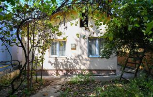 Casă din cărămidă de vanzare | 444 MP teren | Pleasa, PH | Comision 0%
