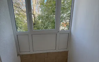 Garsonieră 27 mp cu balcon - etaj 2 - nemobilata -bloc an 1980 - Poză 14