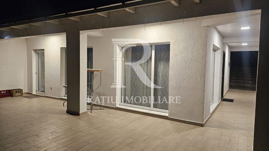 Casa moderna | 2 terase | Vedere Panoramica | Deva | - Poză 3