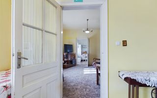 Casă individuală cu teren de 1100 mp și 3 apartamente în curte - Poză 22