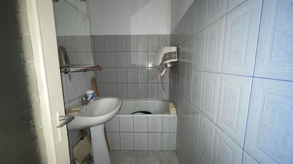 Apartament 1 camera ,etajul 1 -zona Aradului - Poză 12