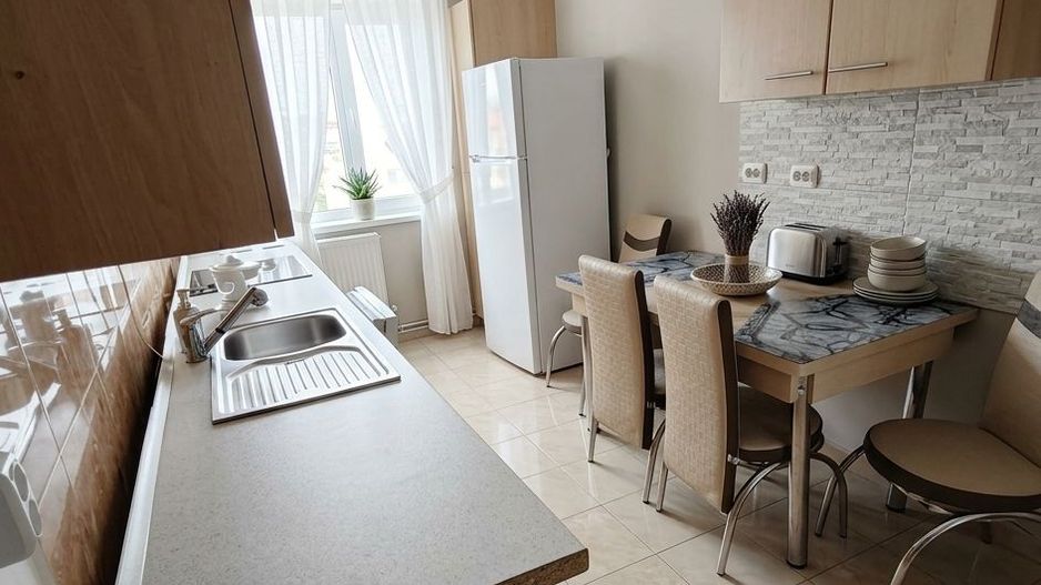 Apartament 2 camere Cetate Closca et.1 56 mp. - Poză 5