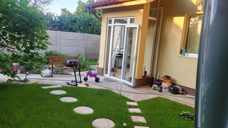 Vila Otopeni Central 5 camere, 400m2 curte, dormitor parter - Poză 2