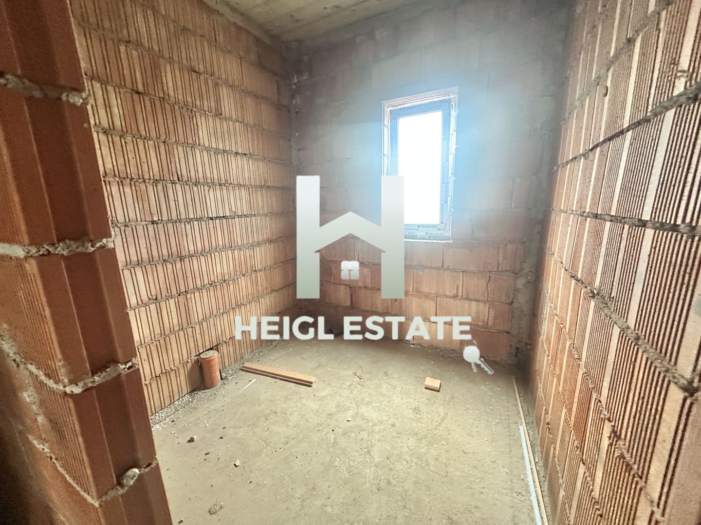 Duplex separat prin camera tehnica,  spre vanzare cu 4 camere - Poză 3