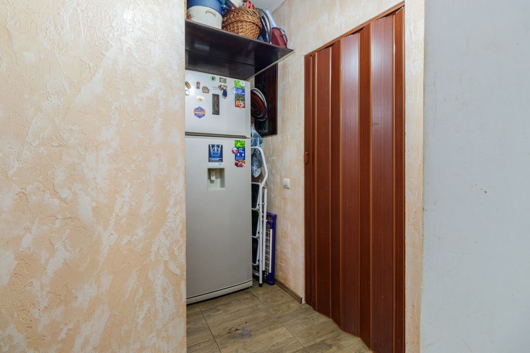 3 camere parter inalt 11 Iunie - Poză 9
