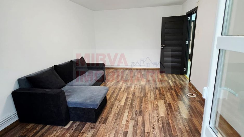 Apartament 3 camere de inchiriat, 9 Mai, 2 bai, beci - Poză 11