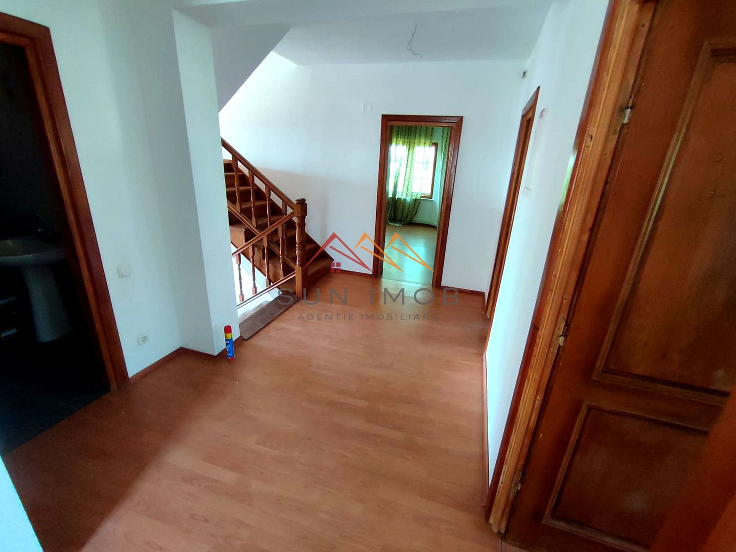 VILĂ DE VÂNZARE | CORNU DE JOS | 2.392 MP TEREN | PISCINĂ | 250.000 - Poză 7