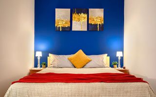 Inchiriez Garsonieră modernă, costuri mici, AC, balcon, 7 min metrou - Poză 1