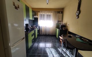 Apartament 3 camere  | etaj intermediar | zona Piata Flora - Poză 9
