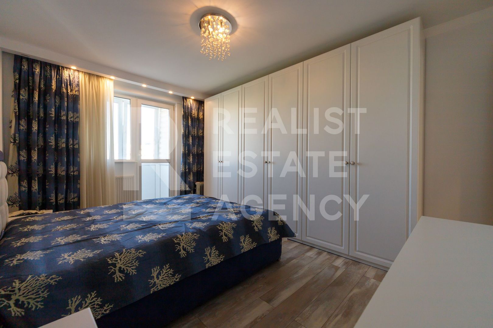 Vânzare, apartament cu 2 camere în zona Drumul Taberei - Poză 11