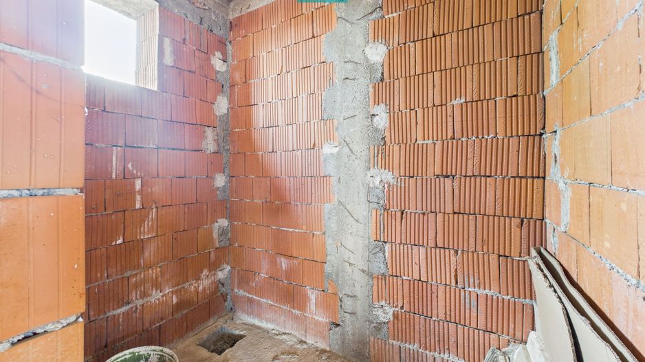 Casă la roşu S+P+1 în Bodrogu Nou - Poză 10