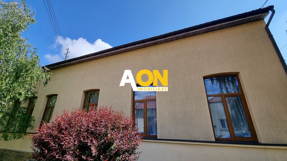 De vanzare casa 5 camere, 1200mp teren, zona ultracentrala - Poză 1