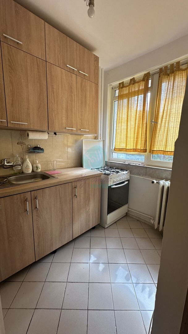 Garsoniera langa METROU - Poză 7