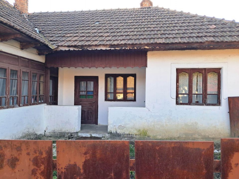 Casă și teren de vânzare Polovragi - Racovița - Poză 2