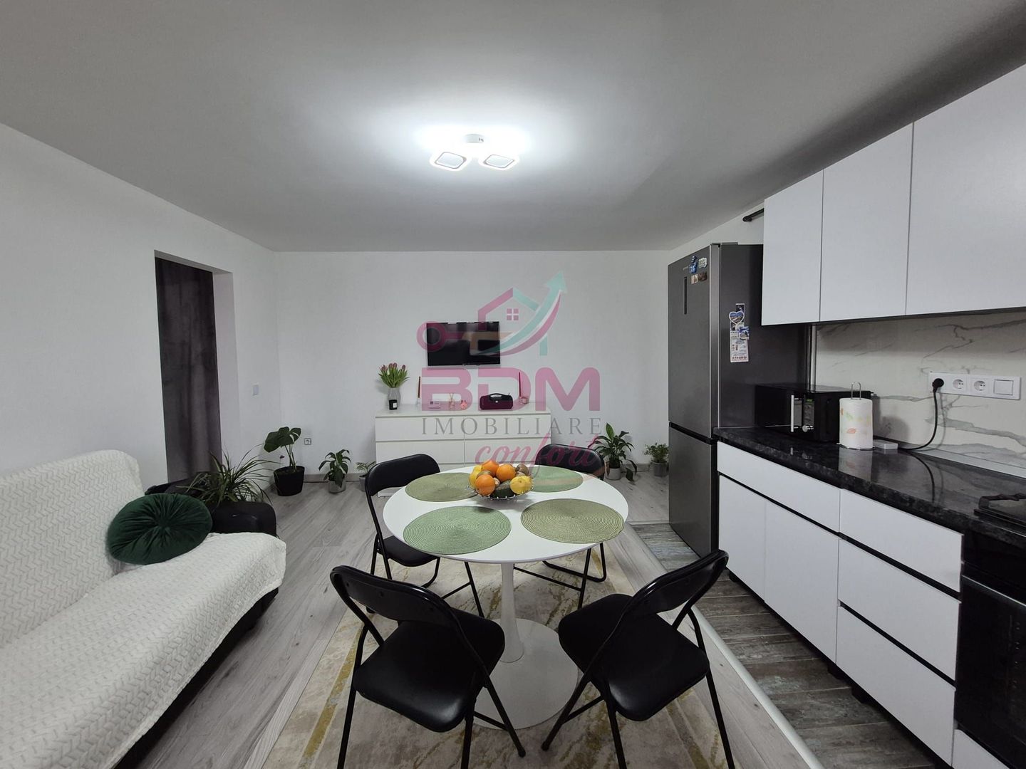 Apartament 2 camere | modern | etaj intermediar | zona Micro 3 - Poză 3
