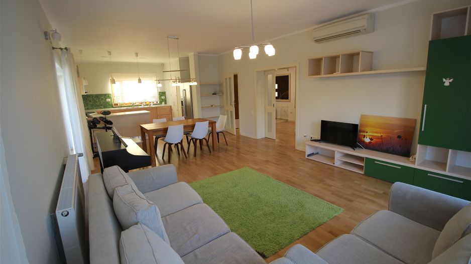 VILA DE INCHIRIAT - ZONA CALEA ARADULUI - Poză 1