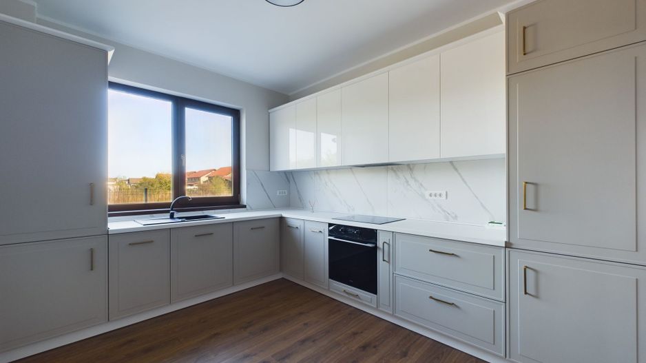 Duplex 1/2 în Moşniţa Nouă - Poză 1