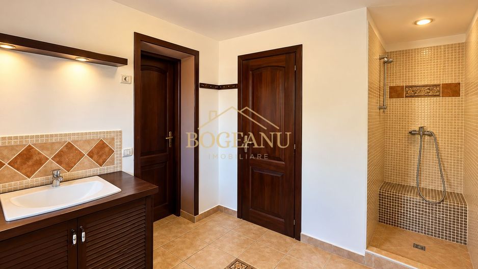 BG205-CASĂ MEDITERANEANĂ 5 CAMERE, TEREN 720 MP, GARAJ | SÂNMIHAIU ROM - Poză 15