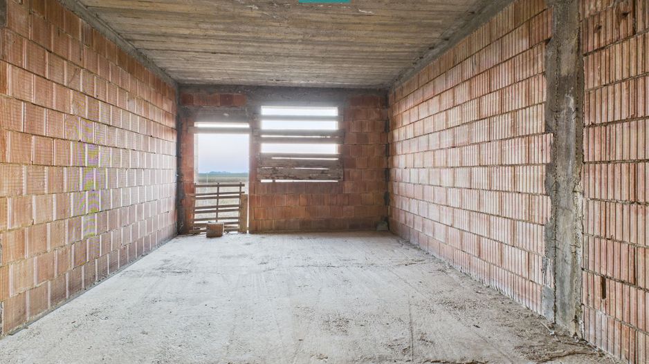 Proprietate impresionantă între Curtici și Macea - Poză 15