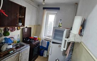 Apartament cu 2 camere zona Crang Stadionului etaj 3 din 4 Pret: 43.000 - Poză 1