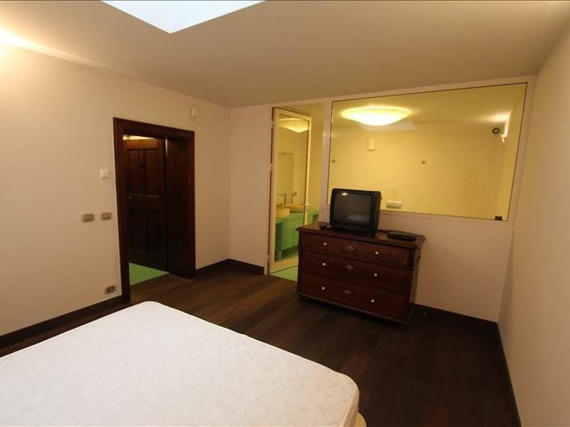 Apartament cu 3 camere de închiriat în zona P-ta Unirii - Poză 6