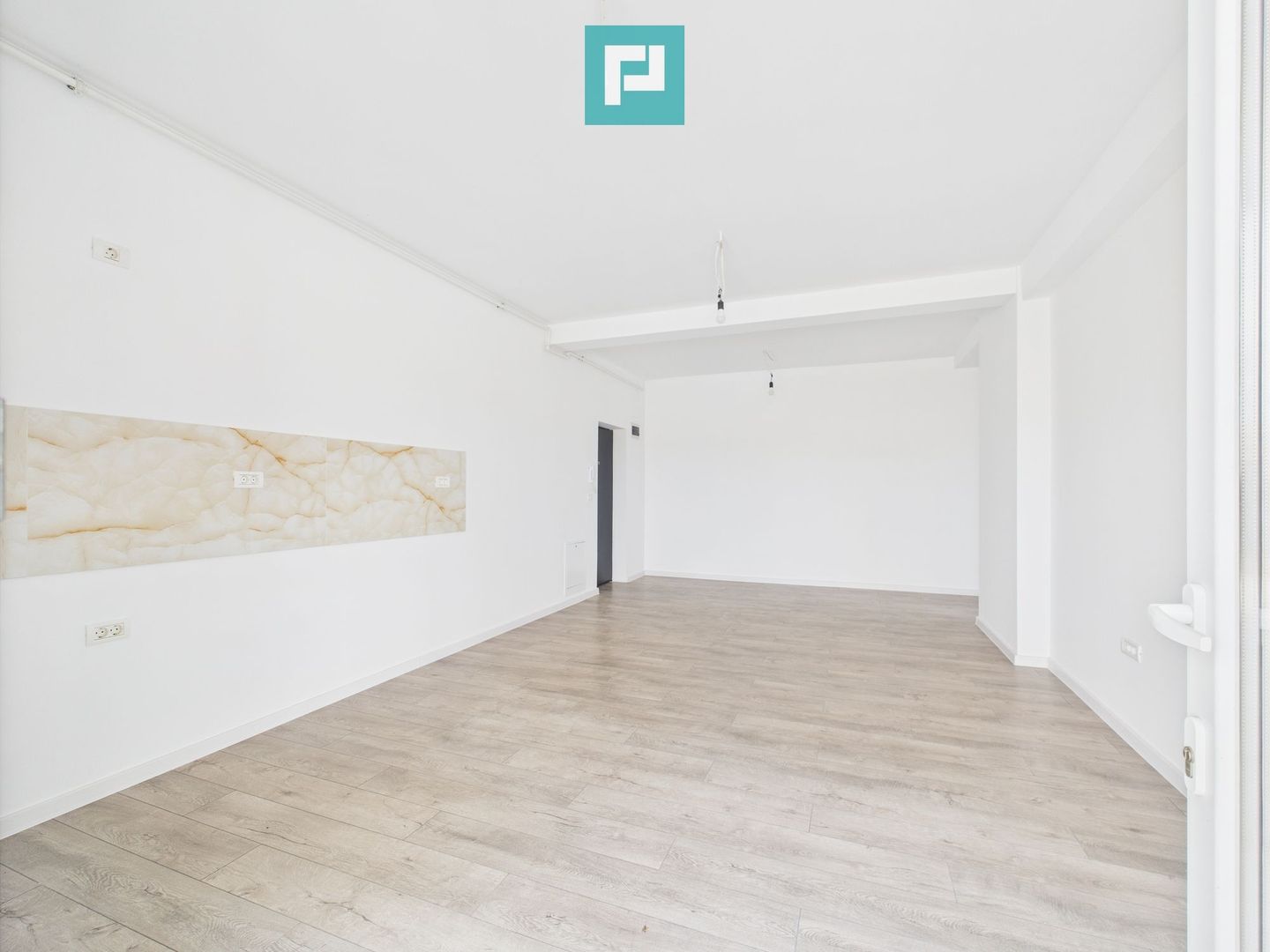 Apartament 3 camere | Grădină 70 mp | Torontalului - Poză 3