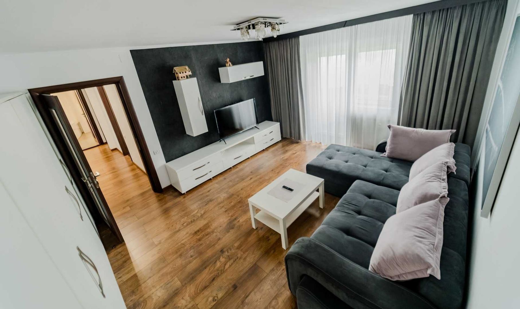 Închiriez apartament 2 camere modern, Mall Vitan - Poză 1