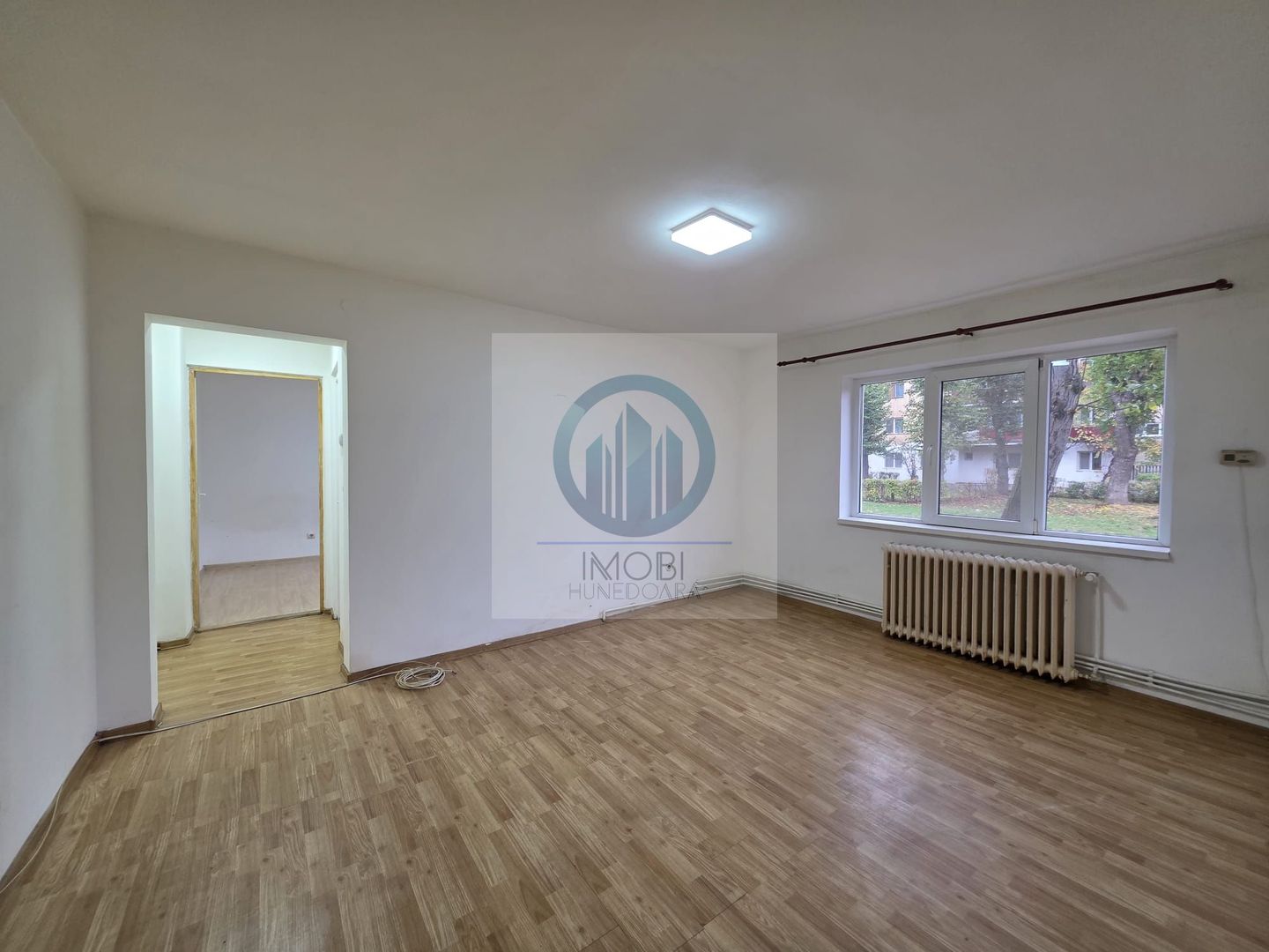 Apartament 2 camere de vanzare parter SU 51 Deva Al. Constructorilor - Poză 1