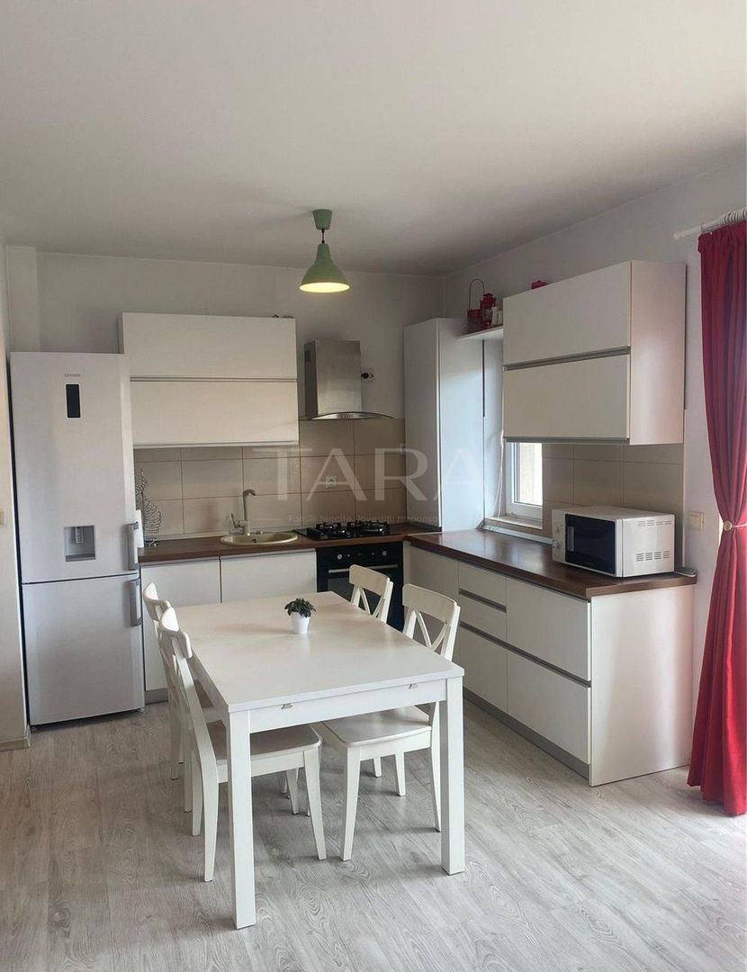 Apartament de vinzare cu 4 camere in Floresti - Poză 2