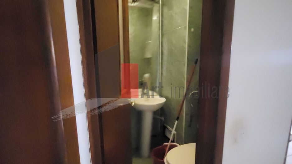 Apartament 3 camere decomandat - Poză 10