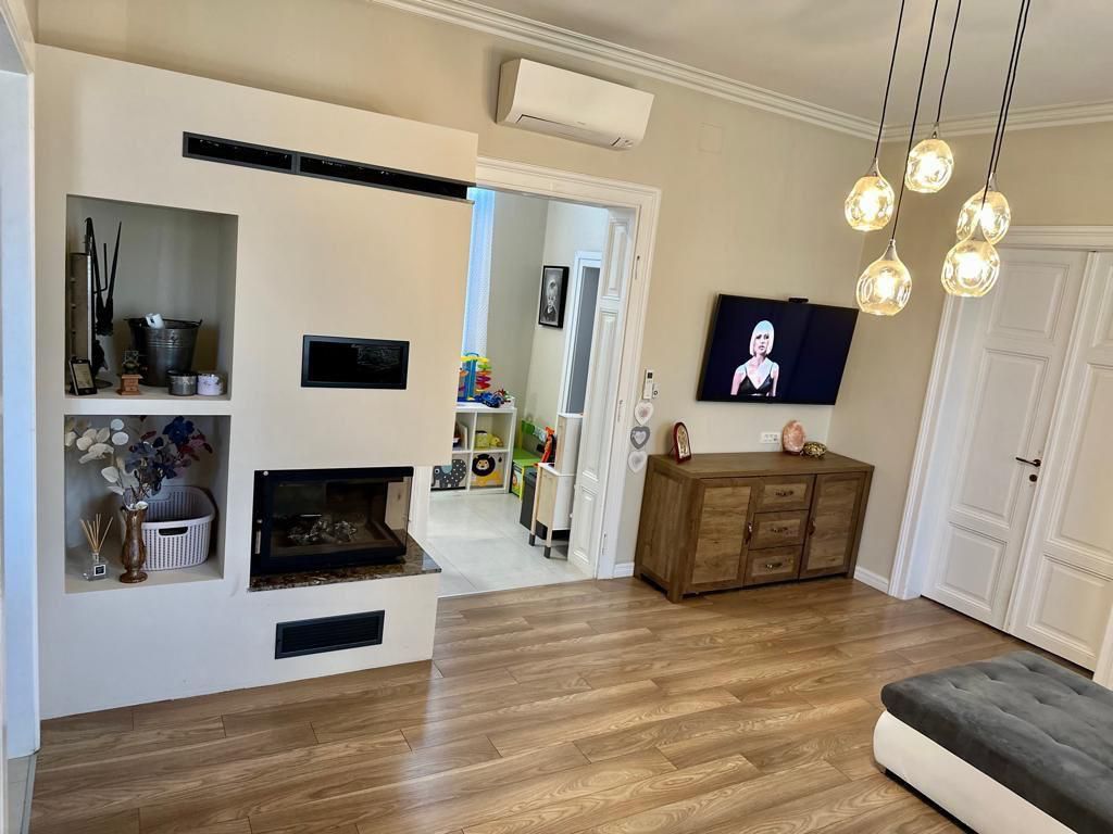 Apartament cu curte, de vanzare, zona Iosefin-Iuliu Maniu. - Poză 2