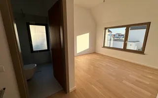 Casa cu 4 camere - Dumbarvita - Poză 19