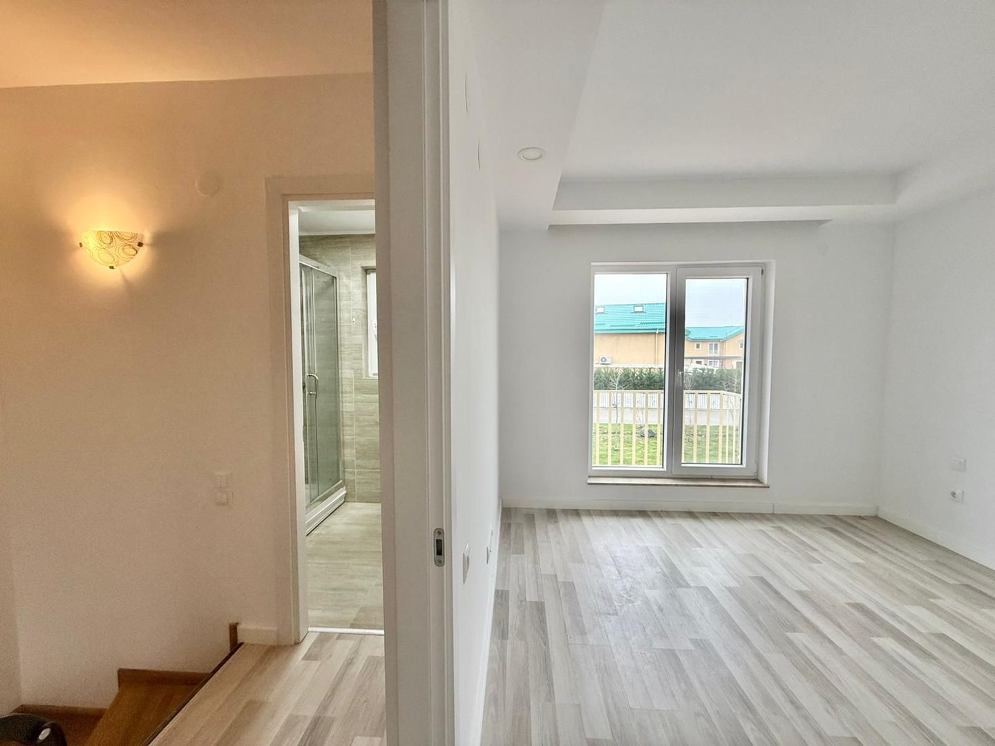 Cosmopolis - Vila N cu 2 Dormitoare si gradina proprie - Poză 5