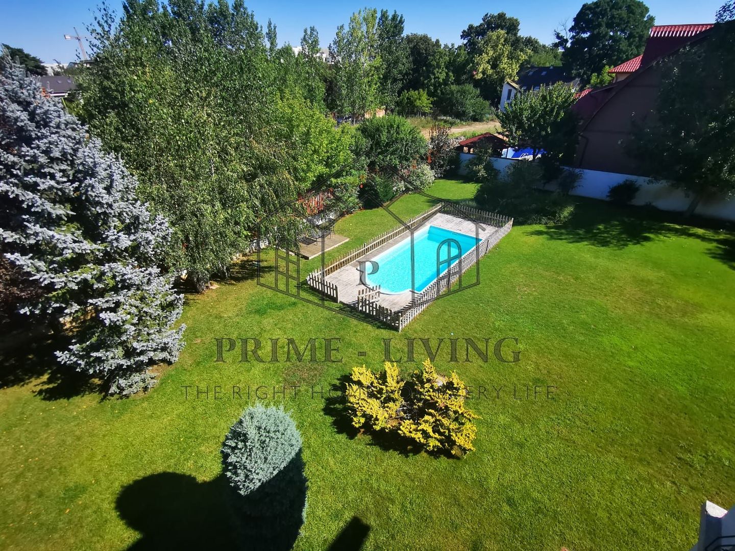 DE INCHIRIAT VILA CU 8 CAMERE, PISCINA SI GRADINA DE 1000MP IN PIPERA - Poză 1