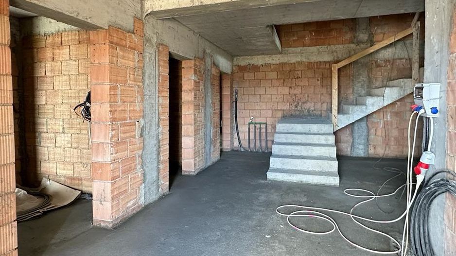 Apartament cu 3 camere cu terasa de 20 mp zona Sanpetru - Poză 15