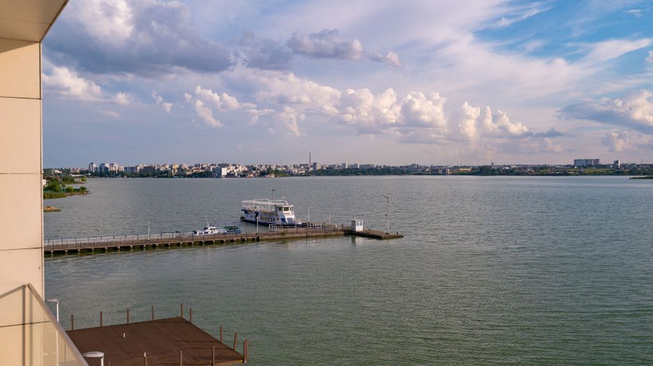 3 camere | 95 mp + terasă 20 mp | Vedere frontală lac | Mamaia-Cazino - Poză 3
