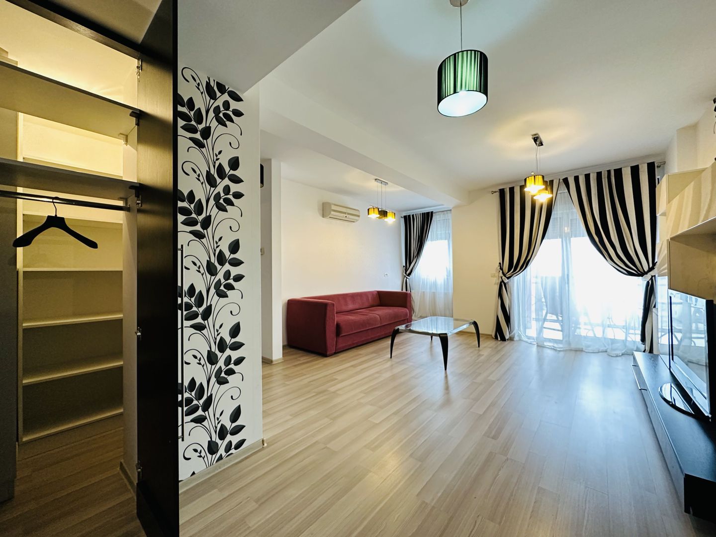 REZERVAT - Apartament cochet - 2 camere - The Ring | Terasa10 mp - Poză 4