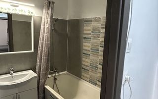 Închiriez garsonieră modernă, Mall Vitan, spațioasă, decomandată - Poză 5