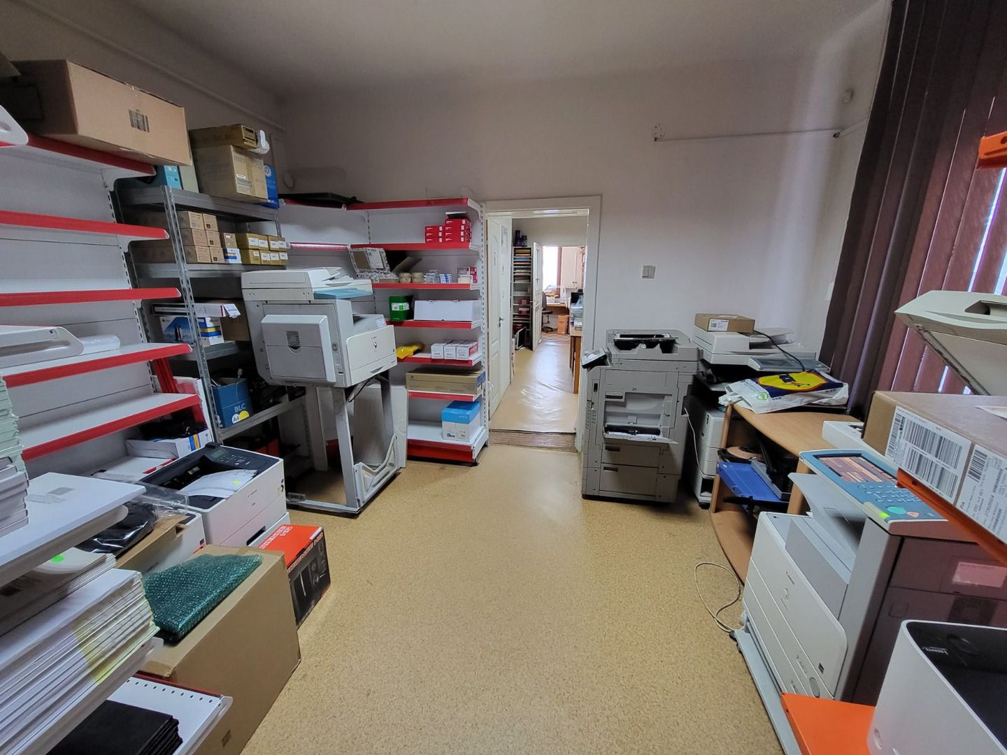 Central - Casa + Spatiu comercial stradal - Strada Predeal - Poză 19