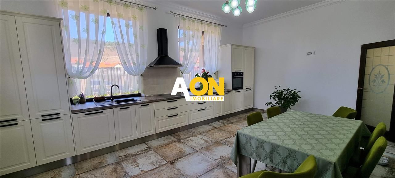 Casa 4 camere finisaje de lux 950 mp teren Com. Ciugud - Poză 7