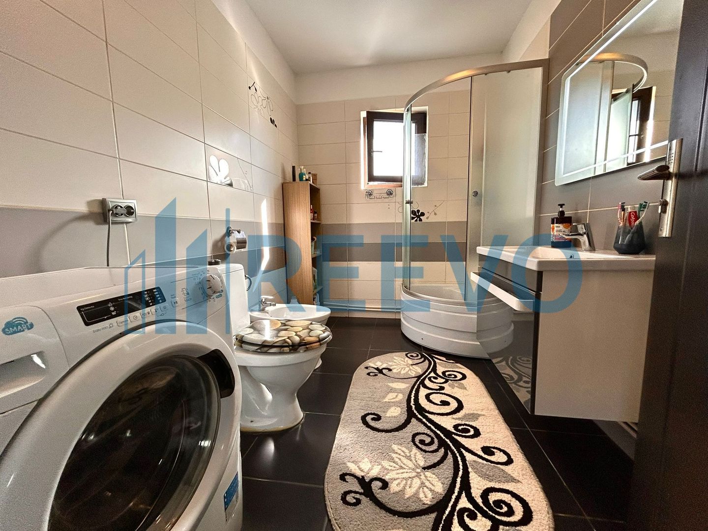 Casă/Vilă de vânzare în Letea Veche, Jud. Bacău - Poză 5