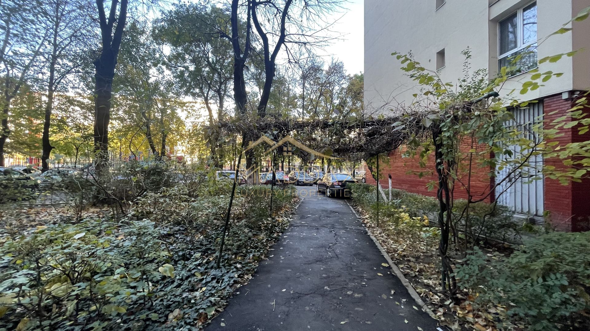 Apartament  3 camere** Bloc reabilitat  termic//Metrou Piata Iancului - Poză 12