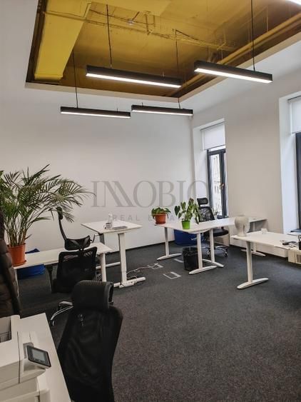 Cladire office in centrul istoric - Poză 6