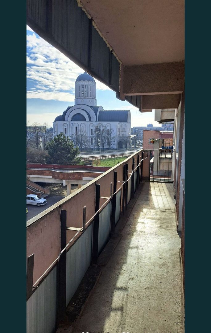 BRASADAS vinde ap 4 cam RENOVAT partial in Micro 16 etaj 3/8. - Poză 8