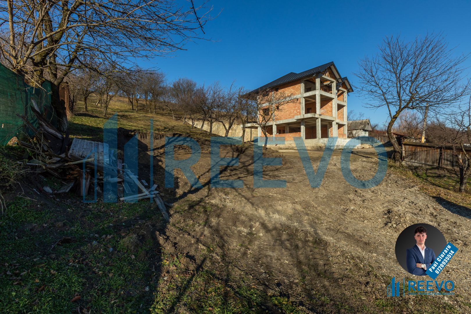 Pensiune/Vilă la roșu P+E+M în Sărata - Poză 35