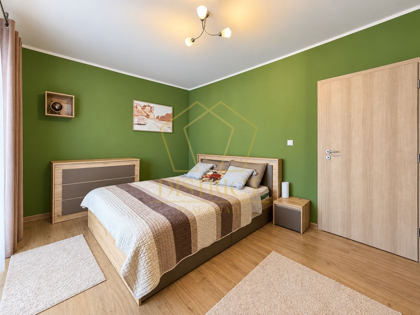 Apartament Superb cu 3 camere mobilat | terasa de 12 mp | Giroc | asfalt. - Poză 5