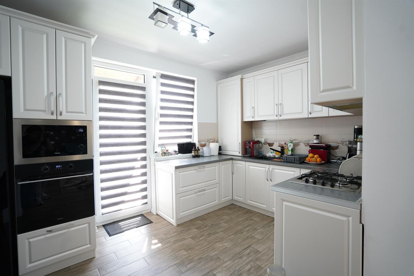 Casa la cheie la intrare in Santandrei - Poză 13