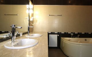 Casă individuală – Dumbrăvița, mobilata si utilata, spatii generoase. - Poză 30