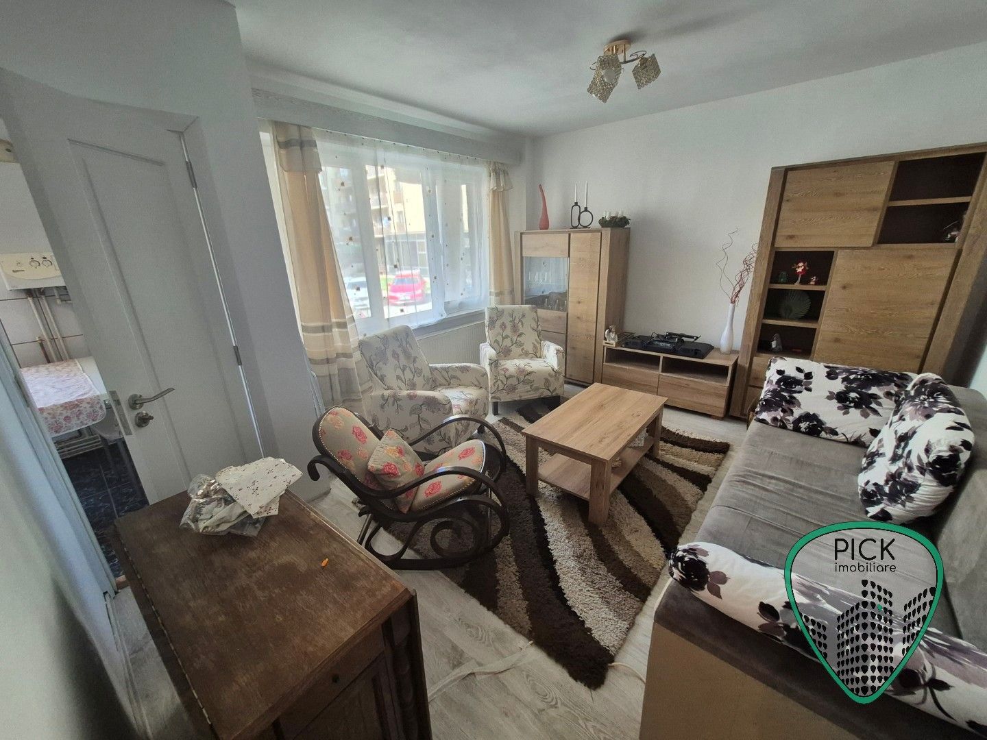 P 4226 - Apartament cu 3 camere în Târgu Mureș, Tudor, str, Transilvania - Poză 2