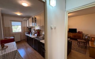 Apartament decomandat cu 3 camere in Florilor, strada Crinului - Poză 5